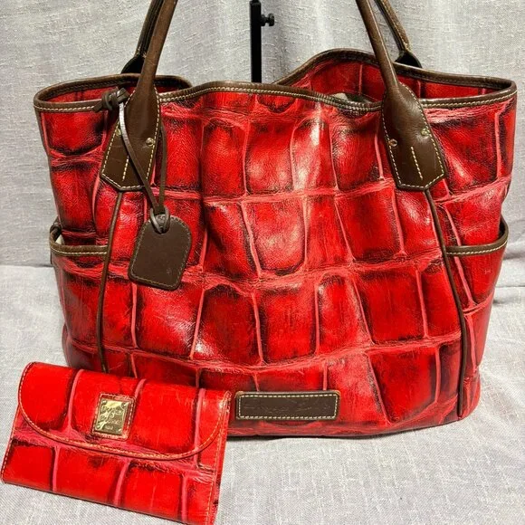 Beautiful Red Dooney & Bourke - Picture 1 of 15
